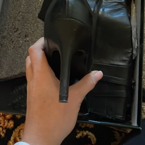 Ralph Lauren tall boot. - Picture 3 of 6